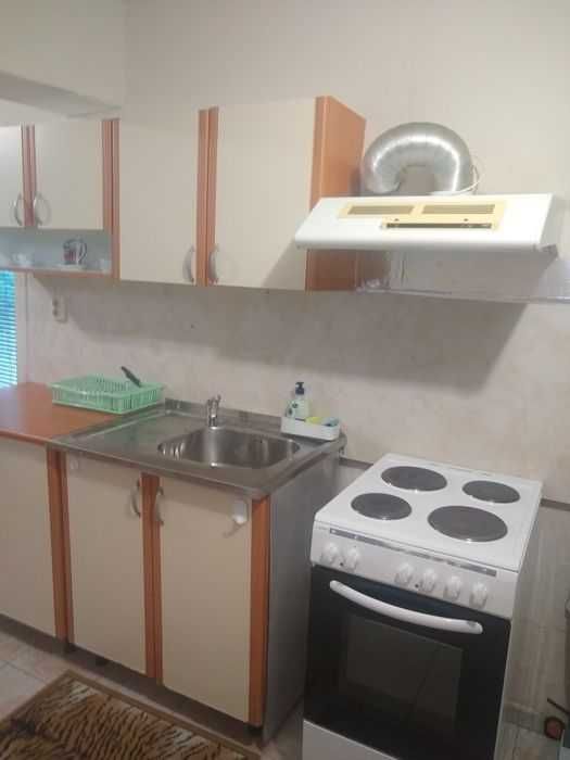 Дава се под наем Двустаен апартамент в Бургас, Лазур - 80 кв.м за 190 € - Снимка #2