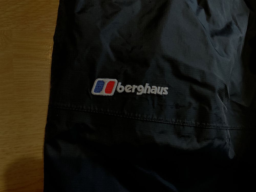 Pantaloni originali Berghaus impermeabil