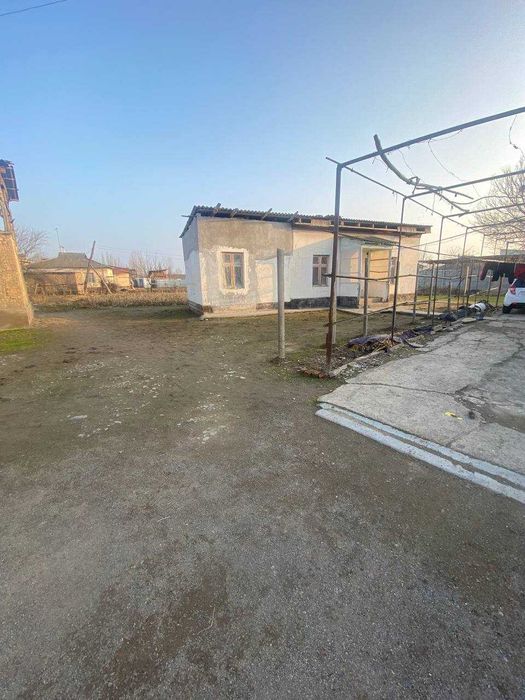 Куйи Чирчикда 20 соток ер майдони сотиляпти.