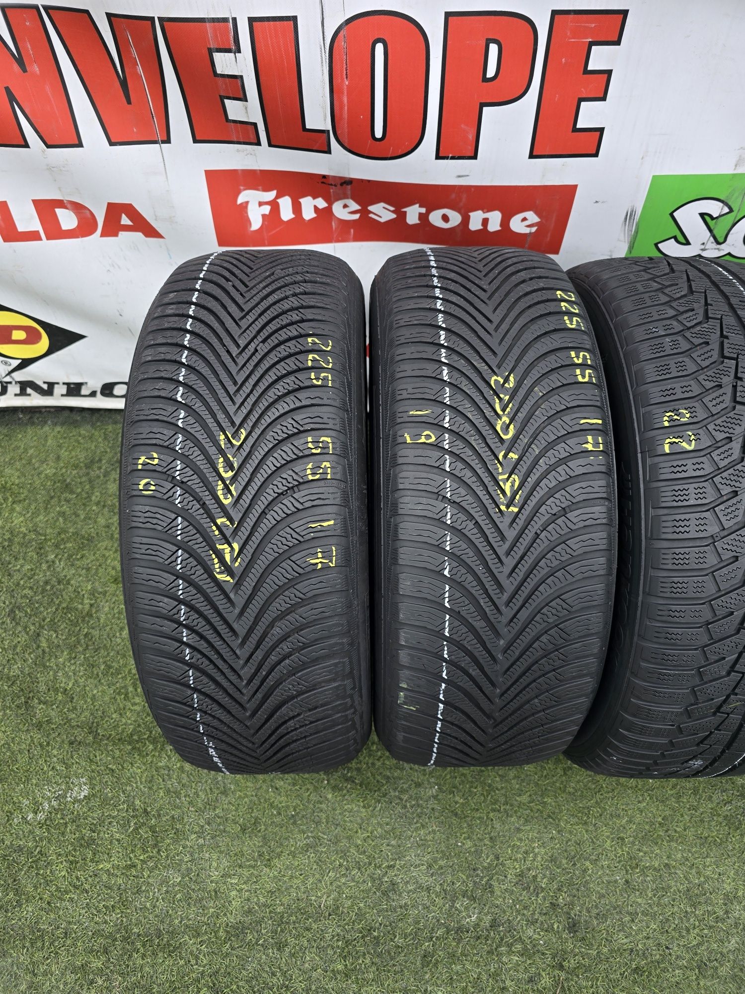 225.55.17 2x hankook 2x michelin m+s
