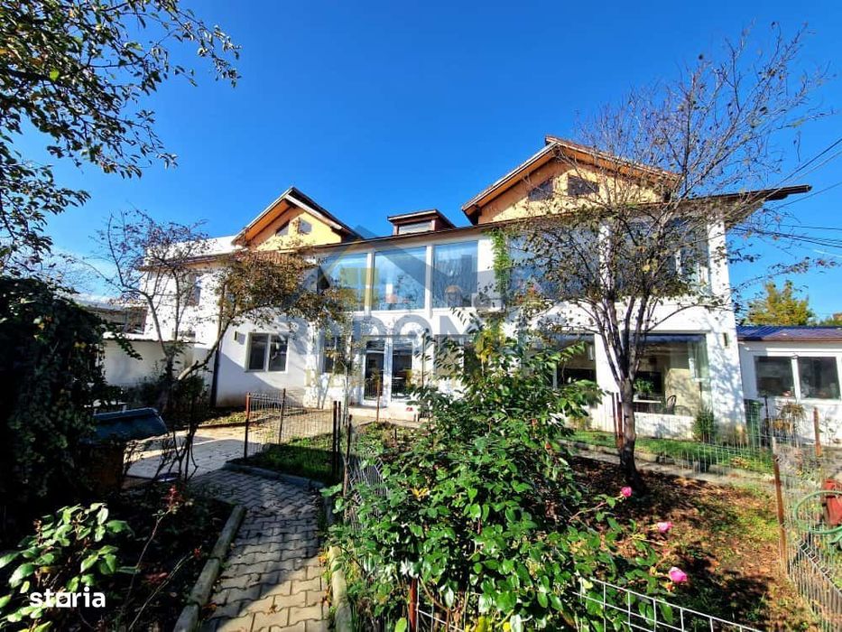 Casă cu piscină la preț de apartament - Ploiești - Teren 621 Mp