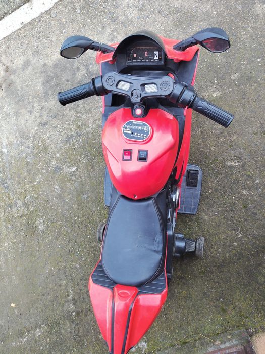 Акумулаторен мотор