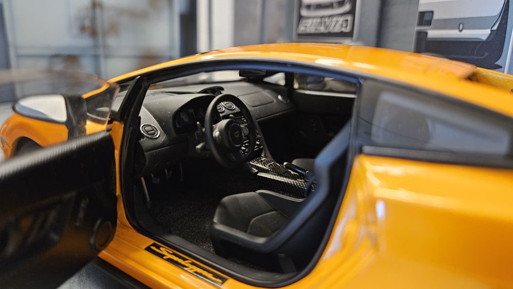 AUTOart Lamborghini Gallardo Superleggera 1:18