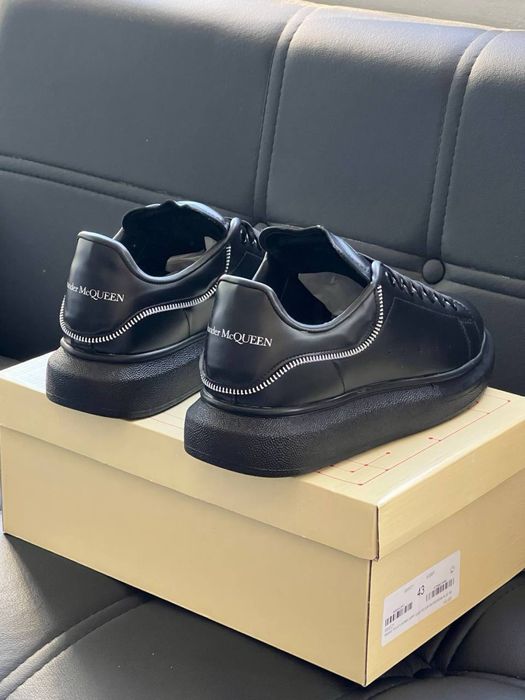 Adidasi Alexander Mcqueen noi !!! Marimi 40/44 !!!