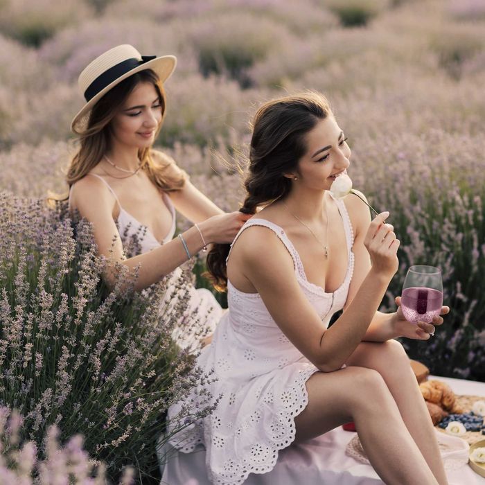 Set de 2 pahare de vin fara picior capacitate 500 ml fiecare roz