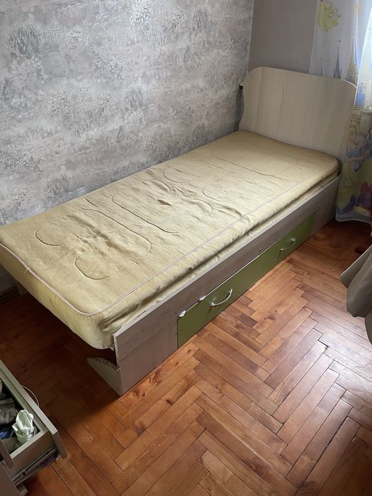 Отдам даром кровать