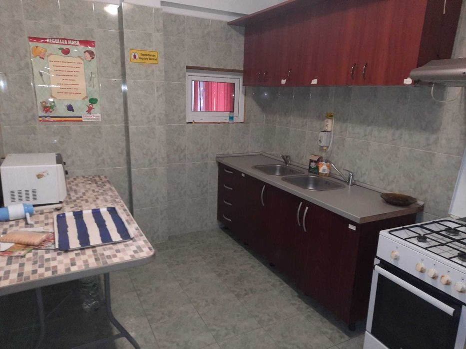 Vilă 9 camere, 280 mp utili, zonă liniștită pentru diverse activitati