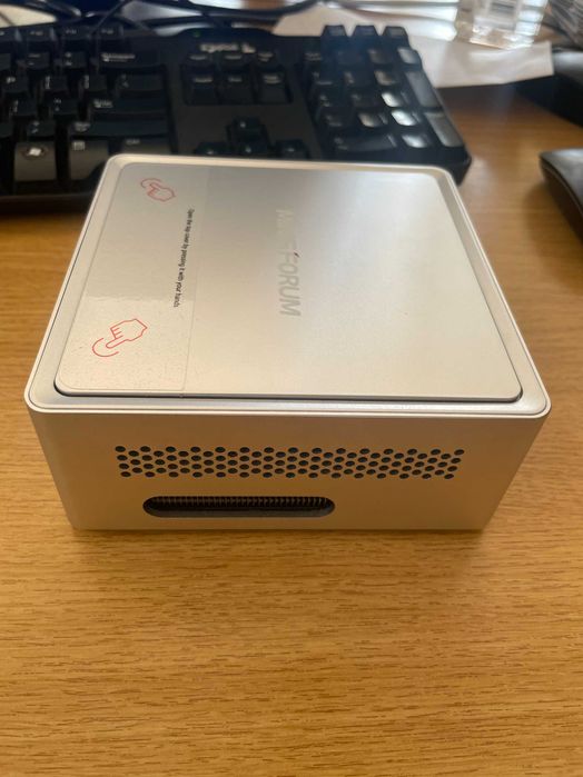 Minisforum NPB5 mini-PC
