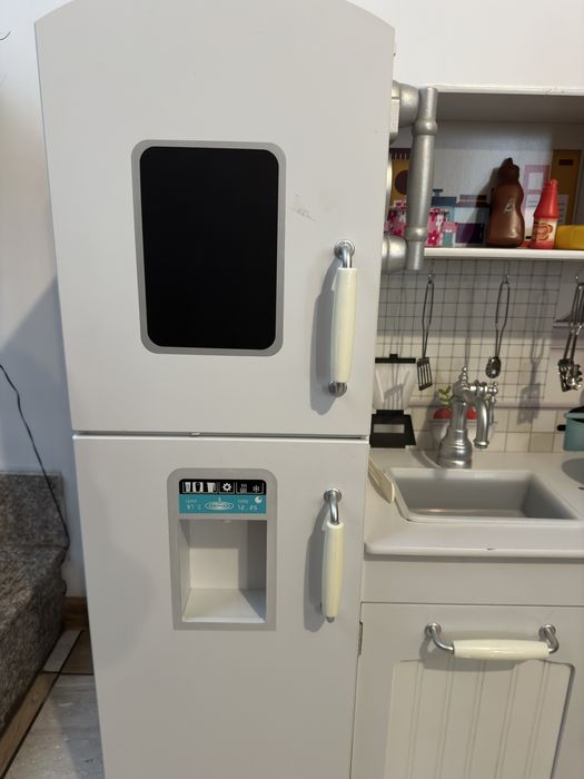 Голяма дървена кухня