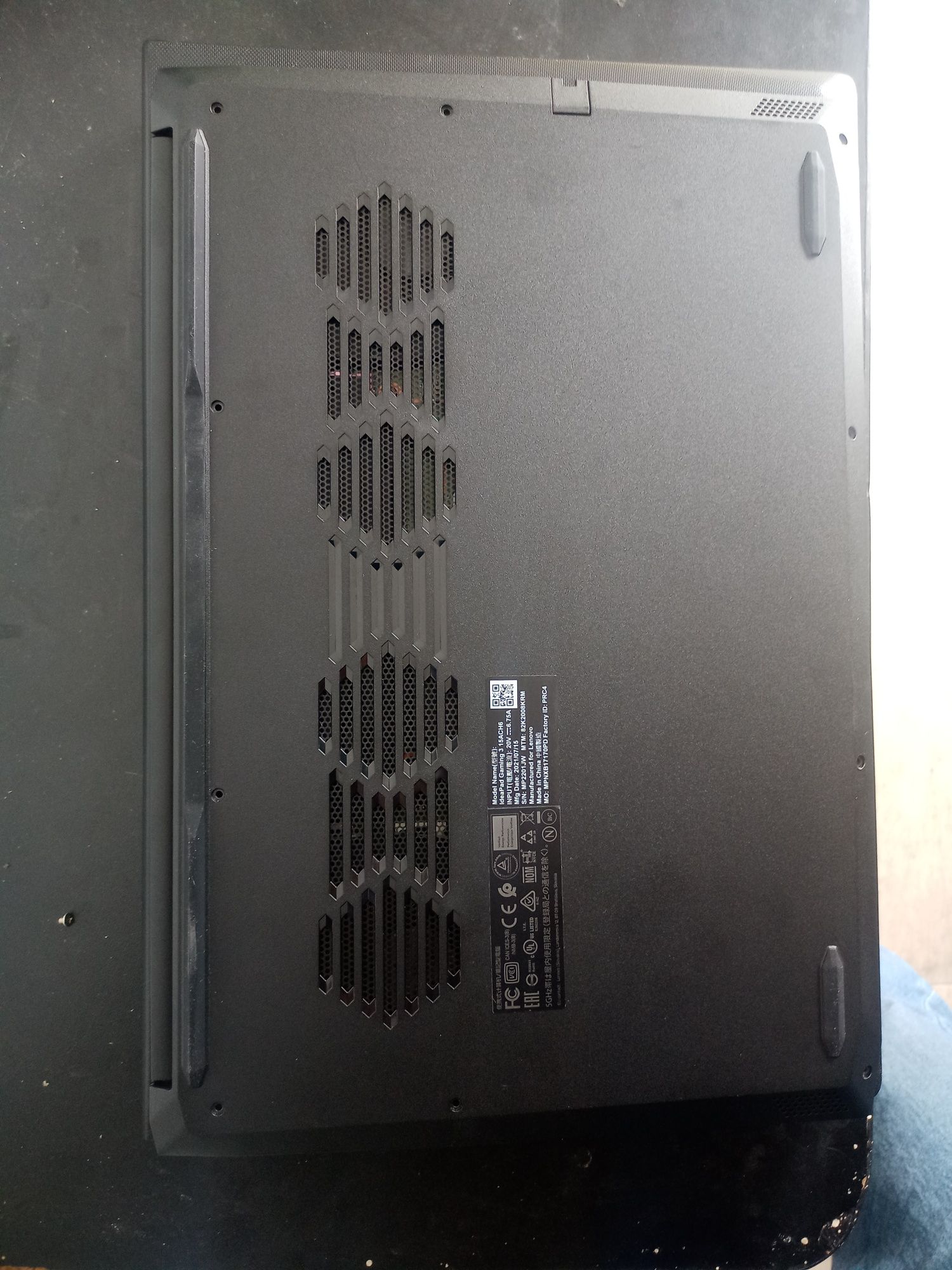 Dezmembrez laptop gaming Lenovo ideapad 3