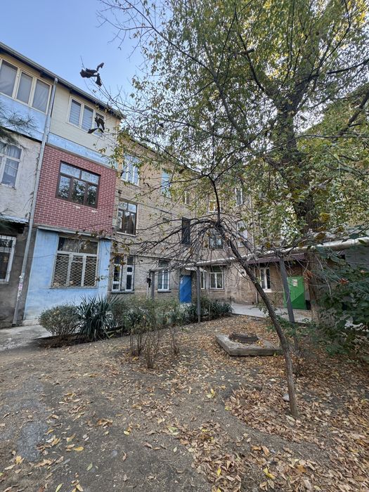 Квартира вторичка на Саракулке высокопотолочка