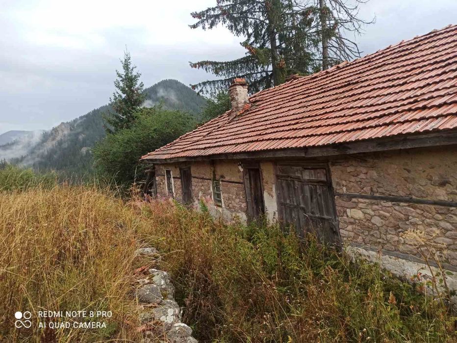 Продава се земеделска земя + къща в с. Мугла, махала Касъка