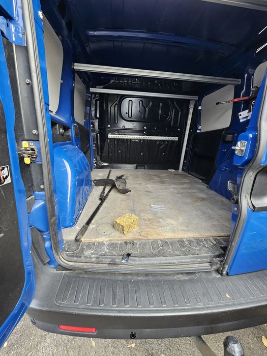 Vand fiat doblo 1.3 , 2015, 156.300km, autoutilitara