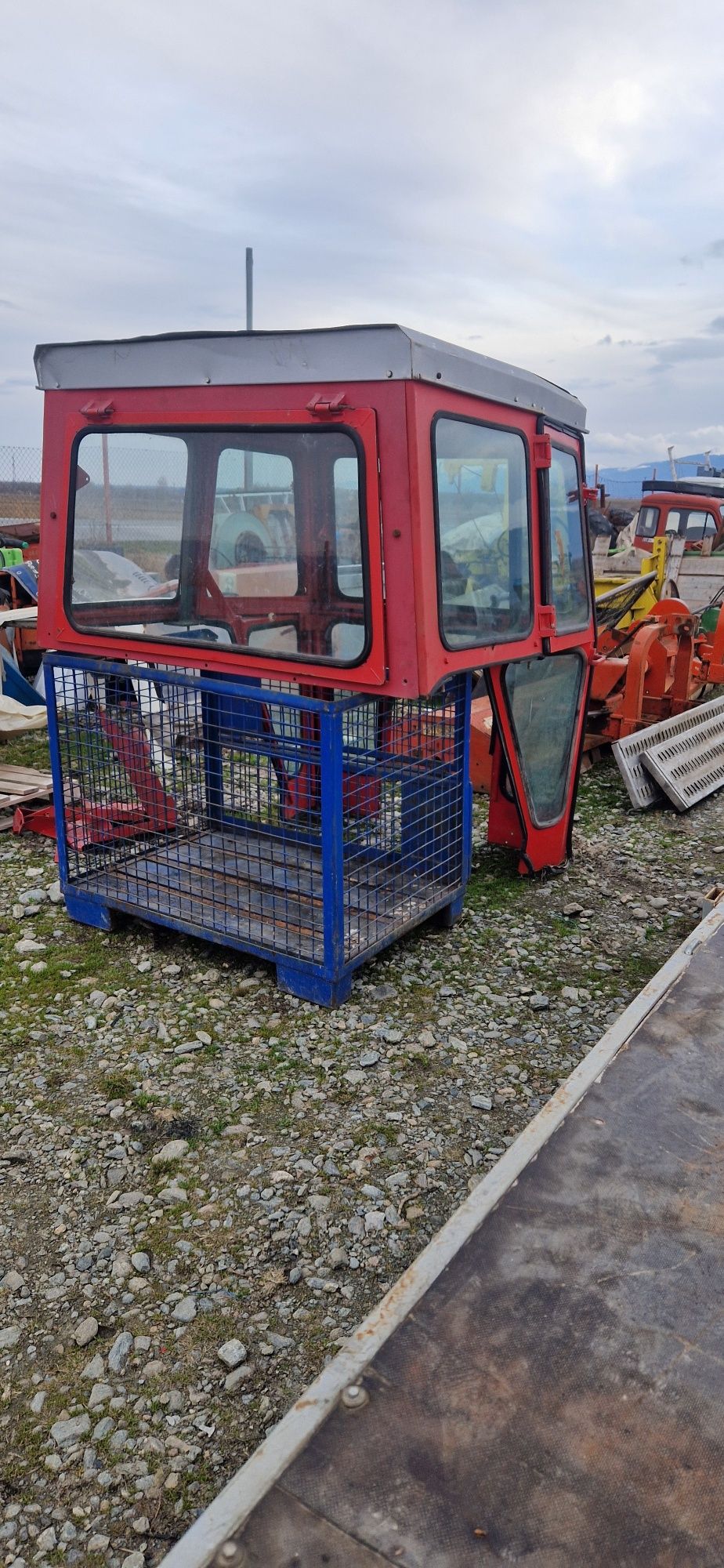 Cabină pentru Tractor