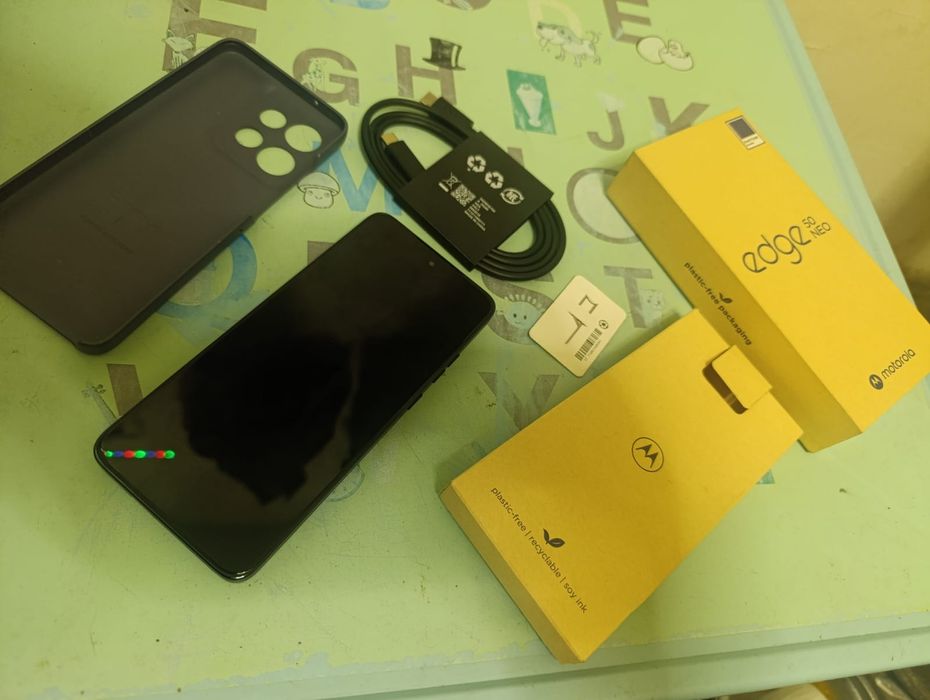 Schimb Motorola edge 50 neo PANTON Grisaille