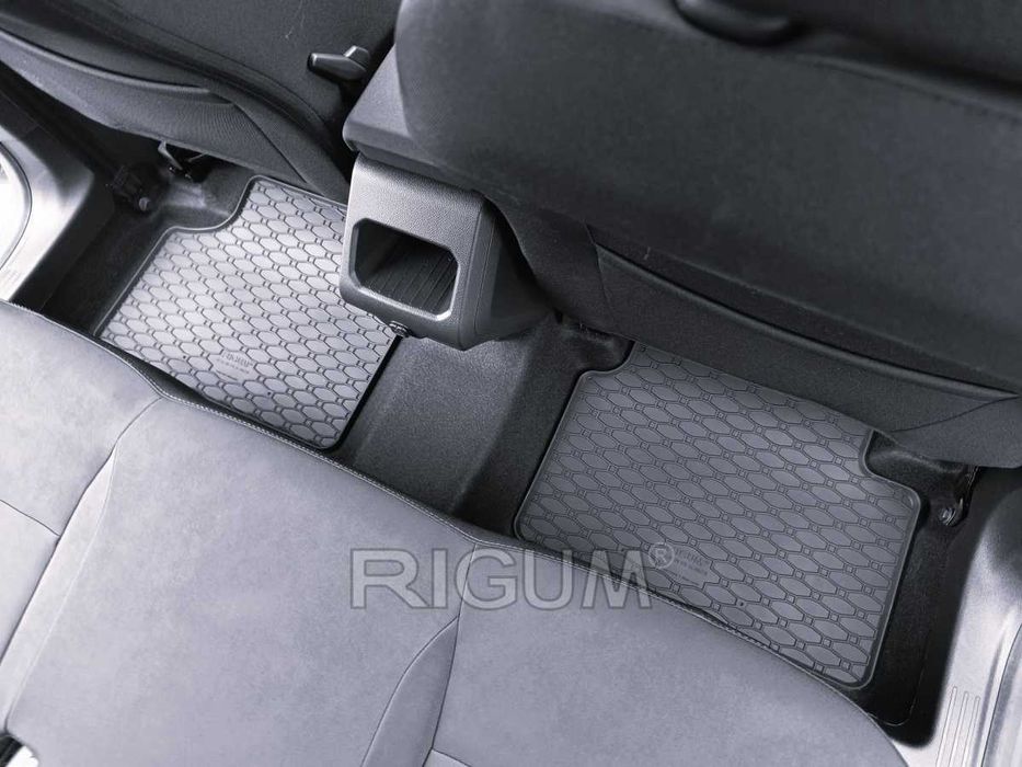 Гумени стелки или багажник Dacia Duster 3 от 2024 г.