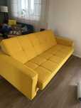 Canapea IKEA galbenă – extensibilă