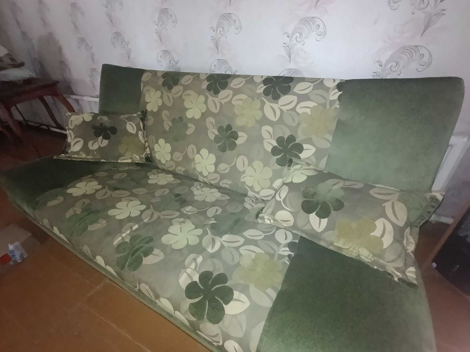 Диван-книжка с ящиком для белья