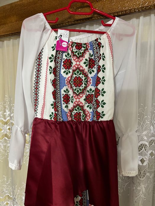 Set cuplu cu motive tradiționale ( Noi)