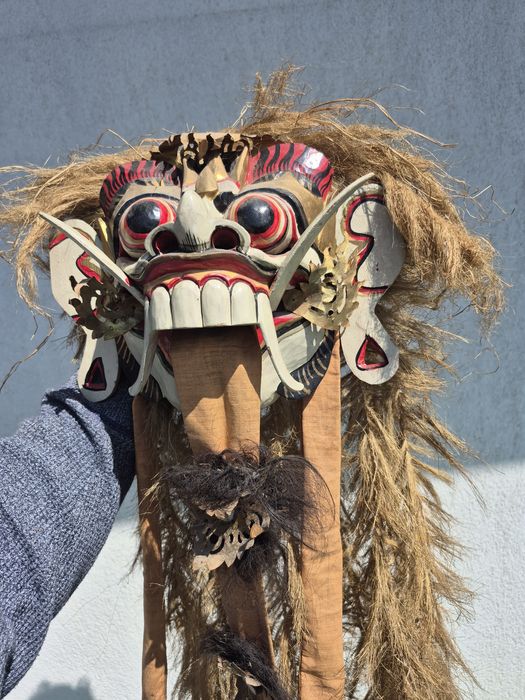 Vând Masti ceremoniale Bali ,cioplite,pictate manual, arta tribala