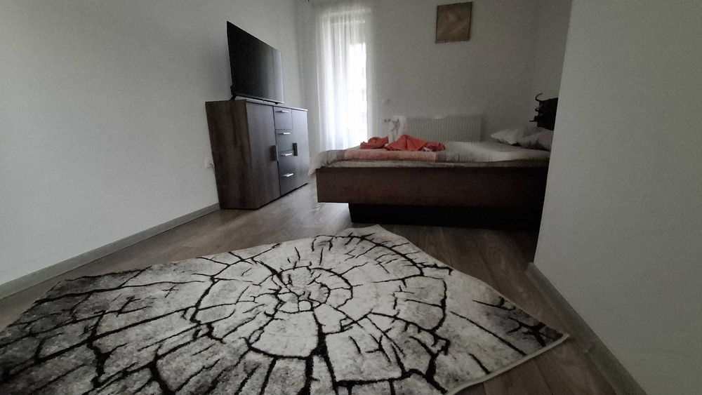 Vand apartament mobilat +parcare ,afacere la cheie in Maurer Residence