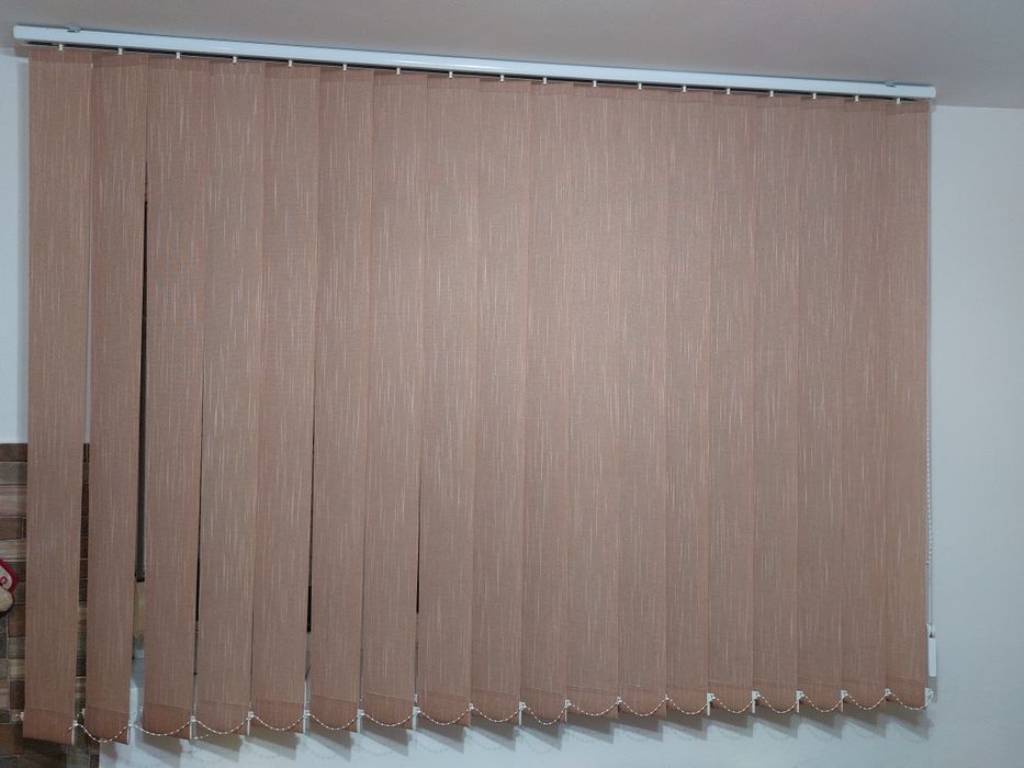 Jaluzele  ( perdele verticale)