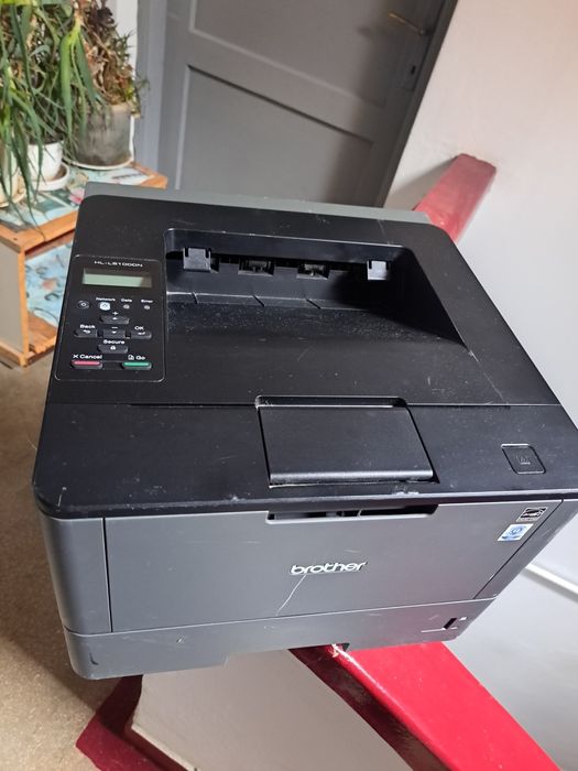 Vând imprimanta Brother A4