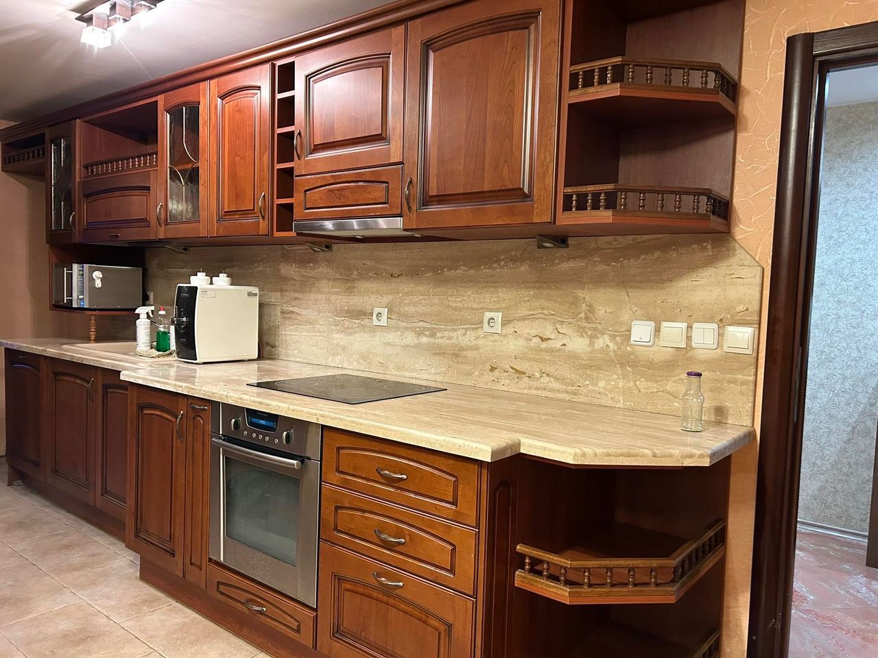 Дава се под наем Тристаен апартамент в Варна, Чаталджа - 106 кв.м за 918 € - Снимка #4