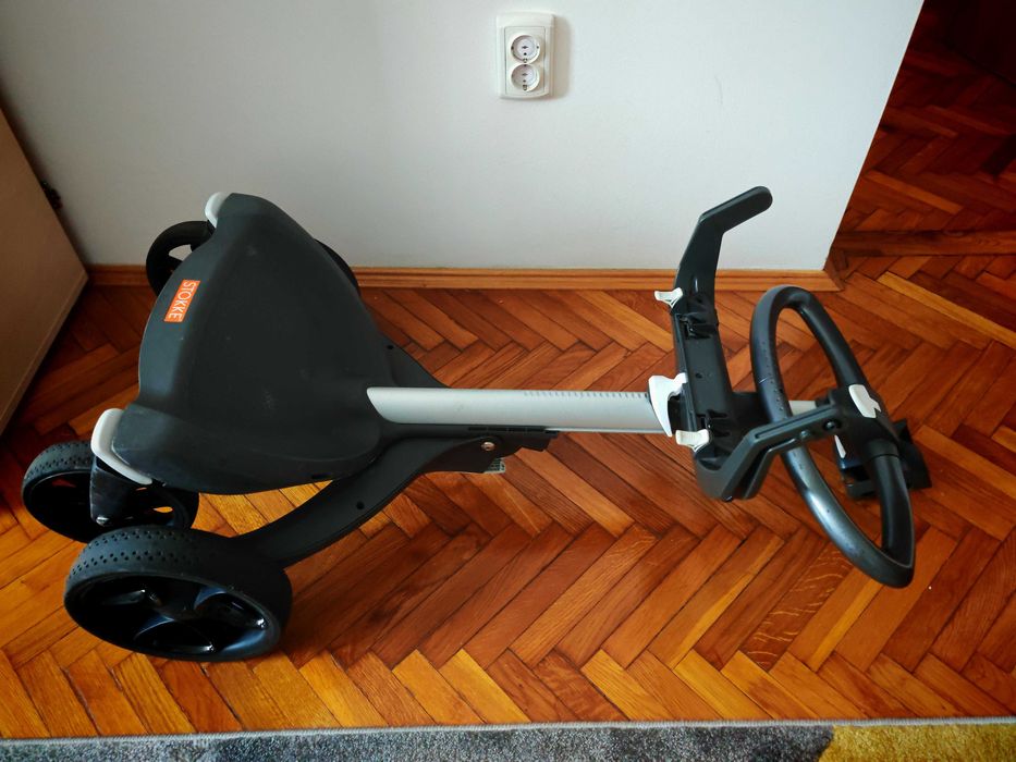 Carucior Stokke Xplory V4 + Sac de iarna inclus!