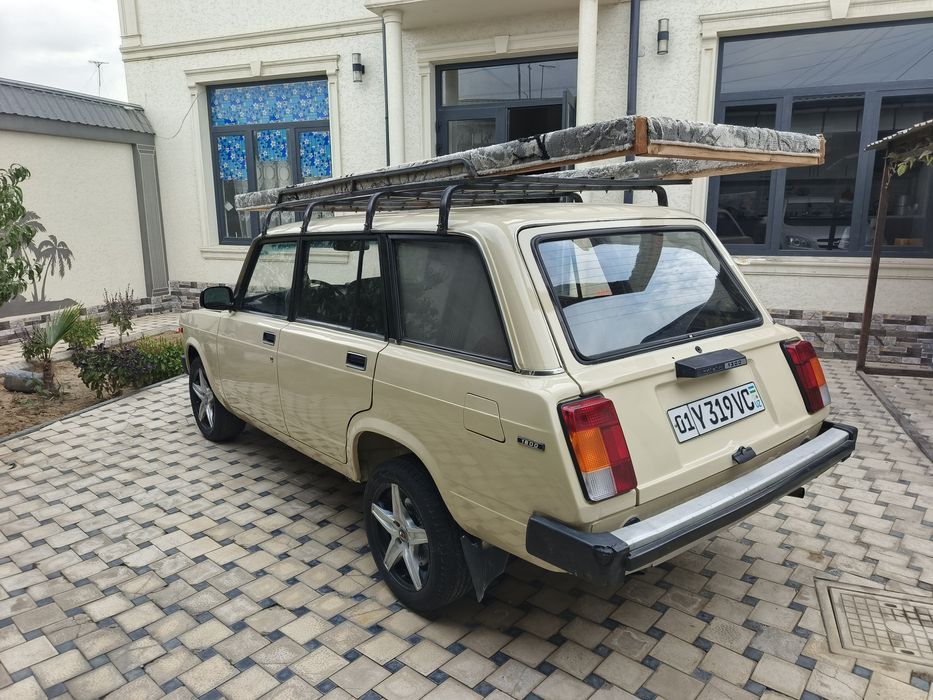 Vaz 2104 sotiladi