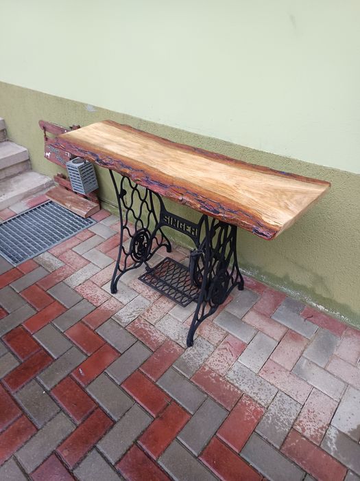 Masa , birou , suport lavoar  din mașină de cusut