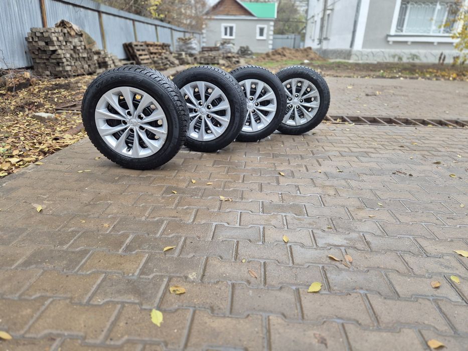 Продам зимние шины с дисками