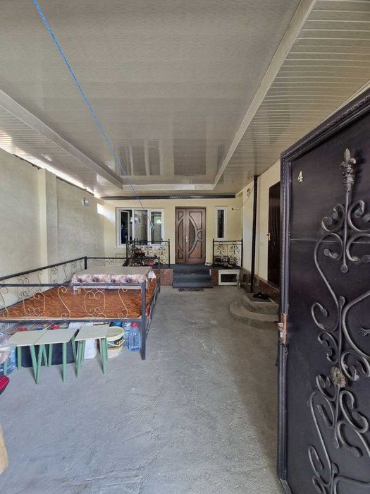 1.5 сотих 5 хонали шинамгина уй сотилади