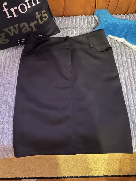 Fuste denim si neagra clasica