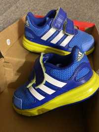Детски маратонки Adidas номер 22