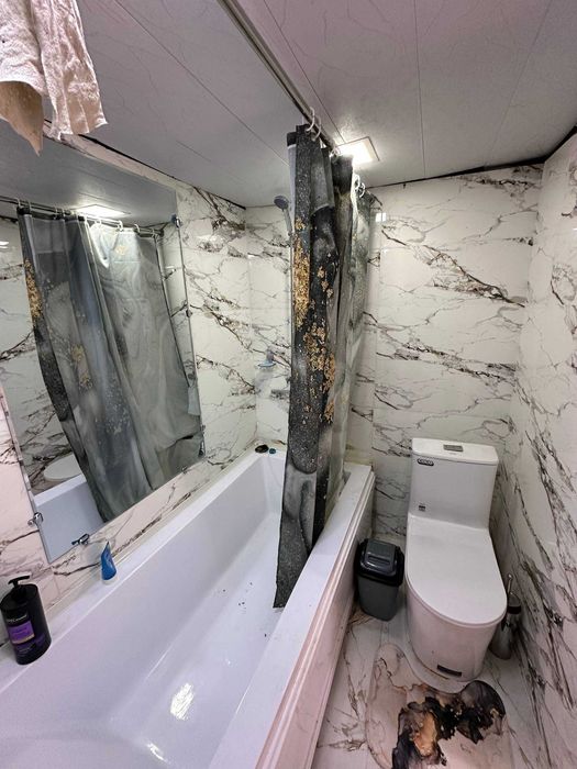 шахар марказида 4 хонали 2,5сотокдан иборат булган ховли сотилади