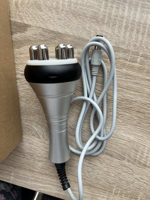 Dermis апарат за радиочестотен лифтинг