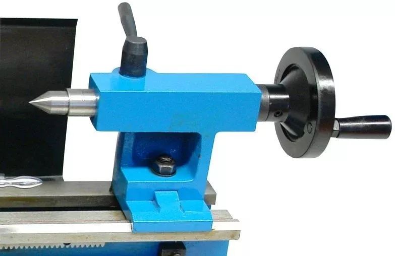 Strung de precizie pentru strunjirea si filetarea otelurilor GMD400