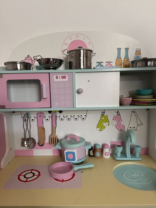 Продам детскую кухню