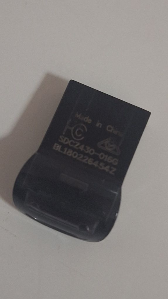Memorie USB SanDisk