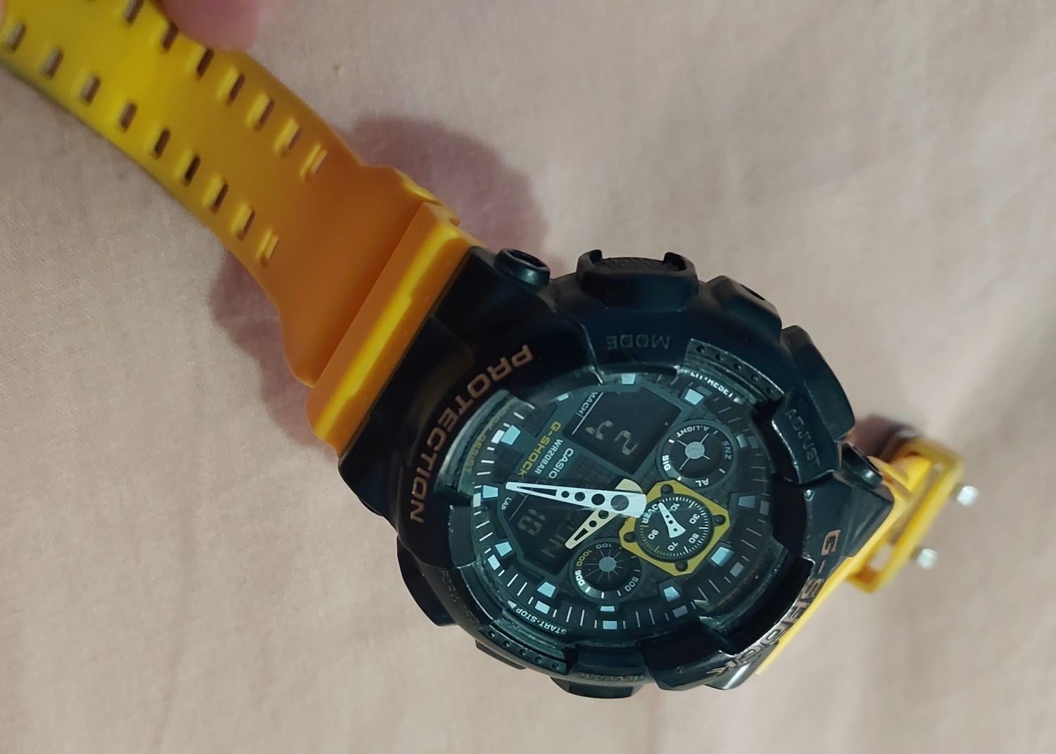 G-Shock Casio часовник