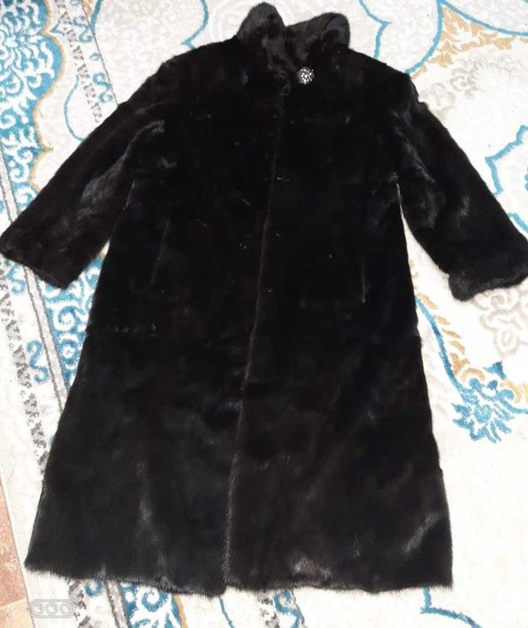 Продается б/у шуба за 250000тг
