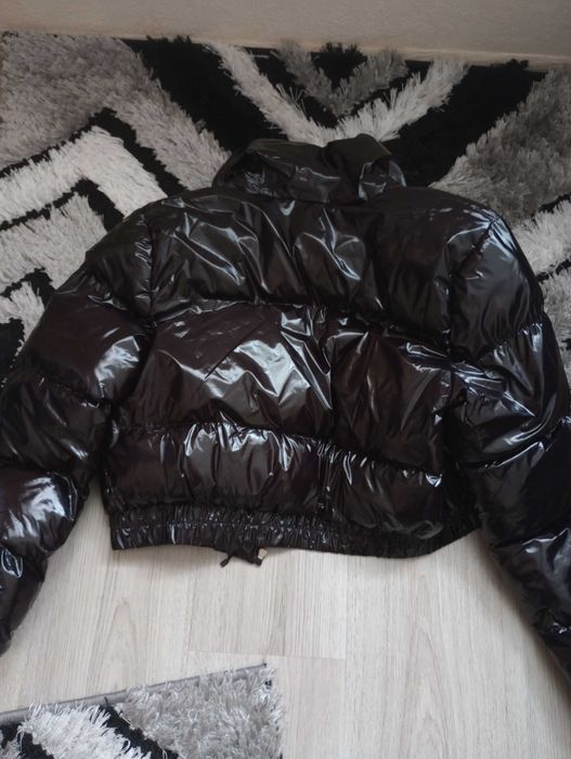 Дамско лачено яке