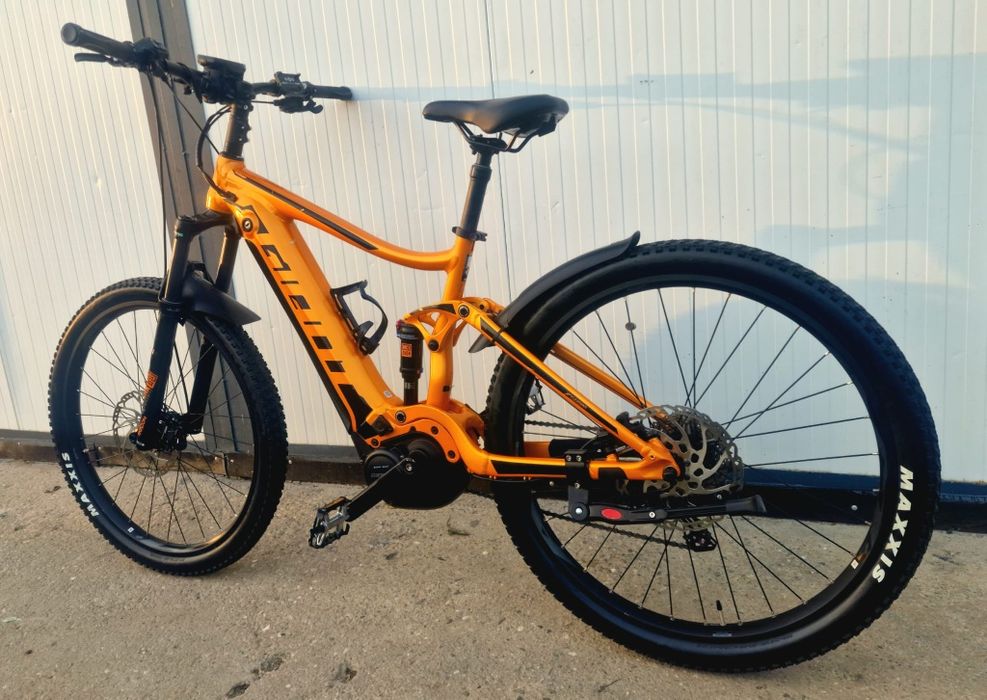 Bicicleta electrica full suspension Giant