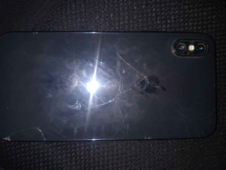 Продай iPhone X тут только нужно заменить батарейку и всё