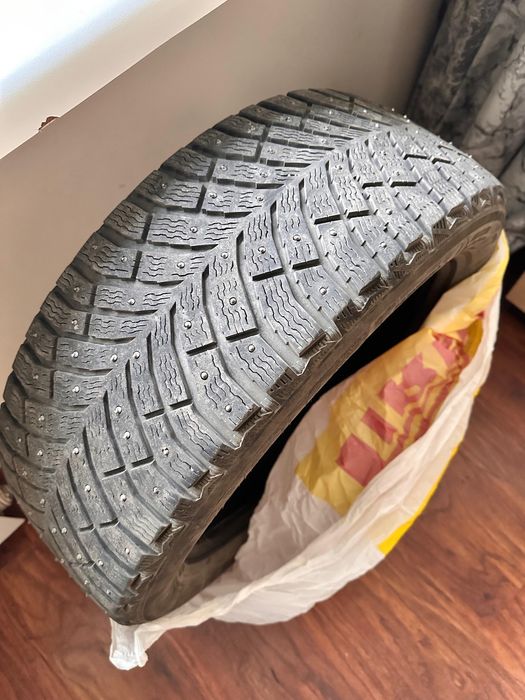 Продам шины зима Michelin