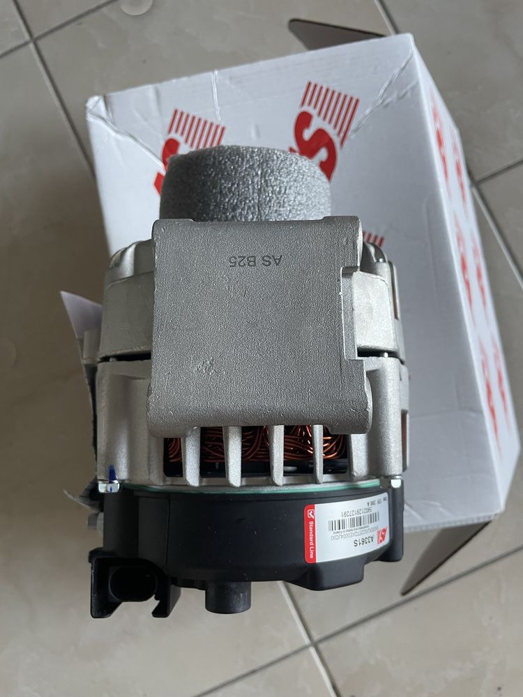 Алтернатор(Динамо) за мерцедес 200/220/250 cdi OM 651