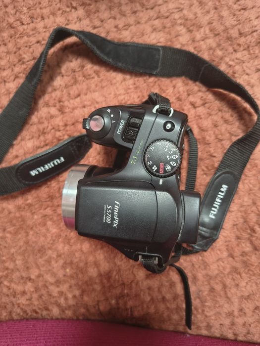 Vând aparat foto  Fuji film