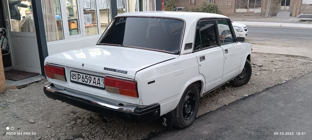 Lada 07 sotiladi xarajati yoq motor 06 karopka 5 talik Metan 75 benzii