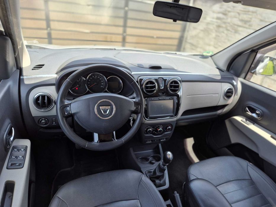 Dacia Lodgy 1.5 DCI, 110 cp, 6 trepte de viteză